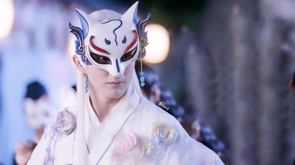 陸劇中一見驚鴻的面具殺3：高偉光 飾演《三生三世枕上書》東華帝君