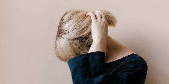 7 Tips  Bleaching  Rambut  Sendiri di  Rumah  dengan Aman