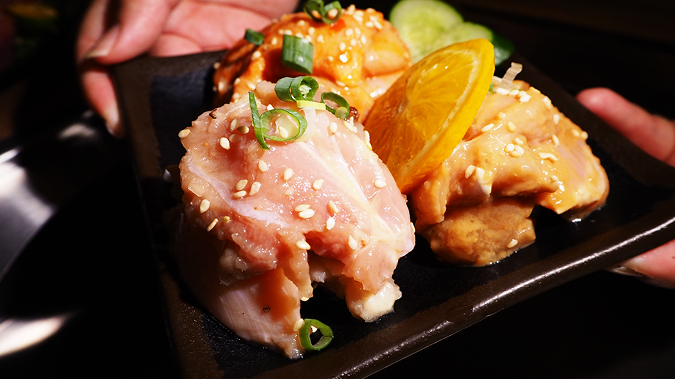 月桂炭火燒肉,美味食記,台北燒烤,基隆吃到飽豚野日式炭火燒肉基隆店,日式無煙燒烤,頂級原肉現切,生蠔,海鮮,無限吃,快速剝蝦服務,基隆車站美食