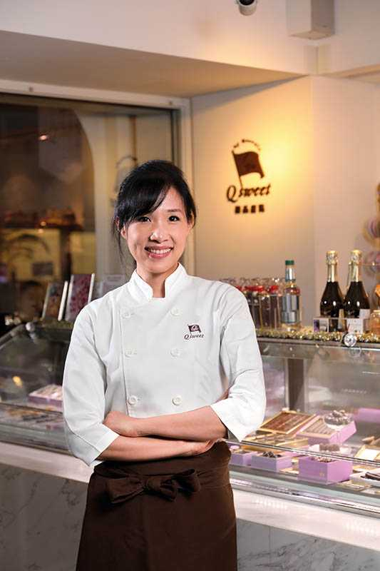 創辦人 Queenie。憑著顧客的口耳相傳，店裡名流貴客不少，Queenie也常受邀演講。（圖／于魯光攝）