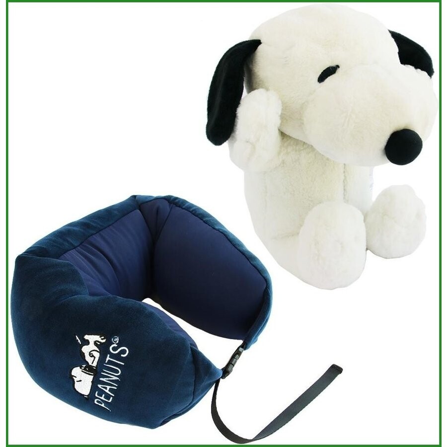 日本進口~超人氣史努比兩用頸枕 可以是可愛的玩偶 也可以是實用的頸枕 變成玩偶造型時 還可以扣在行李箱上喔~ 不管是旅遊或是辦公室使用都很方便又可愛呢 尺寸： 史努比造型時：15x23x45cm 收納