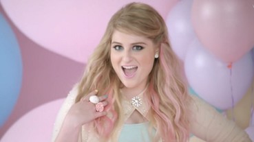 「棉花糖女孩」Meghan Trainor 生日被求婚！與《小鬼大間諜》男星公布訂婚消息