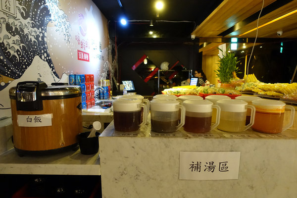 台北聚餐火鍋吃到飽-嗨蝦蝦百匯鍋物吃到飽，罐裝啤酒喝到飽，單點級水準火鍋吃到飽，頂級和牛、生蠔、盒裝冰品吃到飽