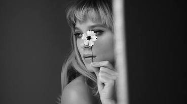 就愛脂粉味，感性與性感兼具