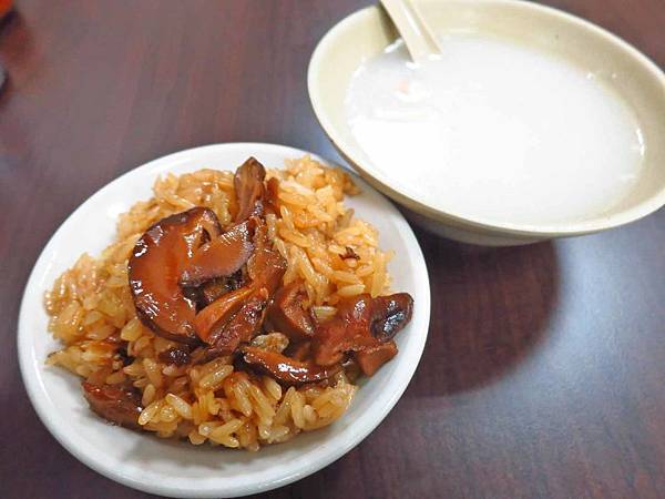 【三重美食】北路油飯-30多年老字號美食小吃店