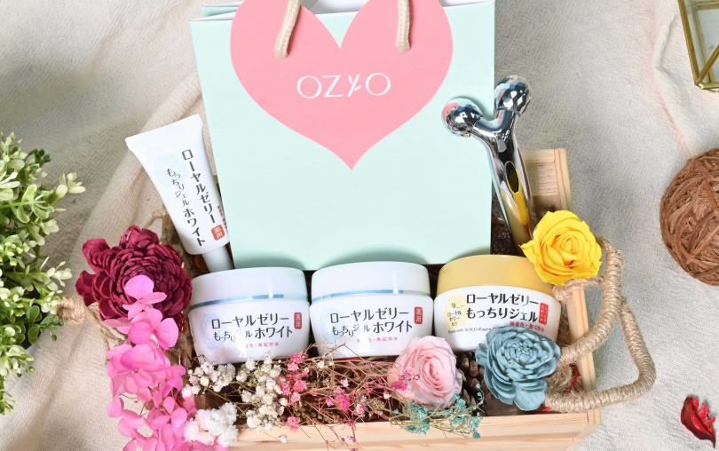 OZIO蜂王乳W雙效黃金組合／2,999元 內含蜂王乳QQ潤白凝露75ml*2+OZIO蜂王乳凝露75ml*1+3D滾輪V臉儀*1+OZIO蜂王乳QQ潤白凝露旅行組20ml*1(圖／品牌提供)