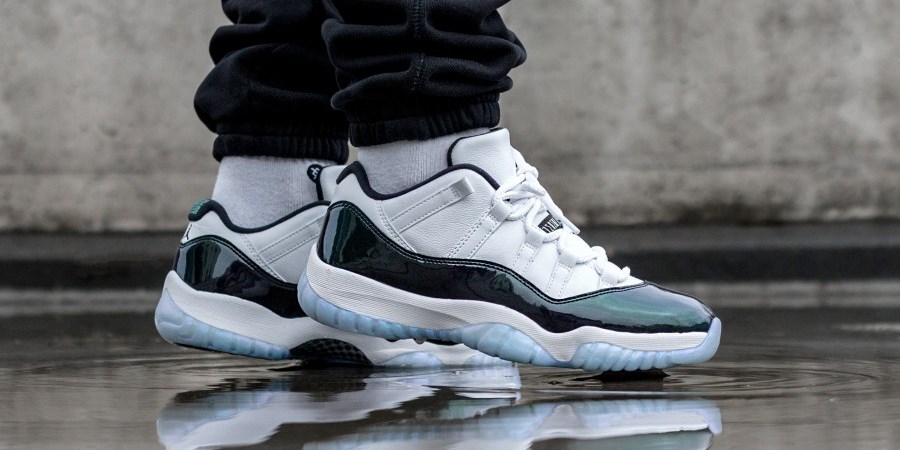 Air jordan iridescent on sale