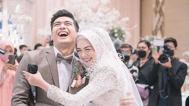 [Fimela] Ria Ricis Nikah