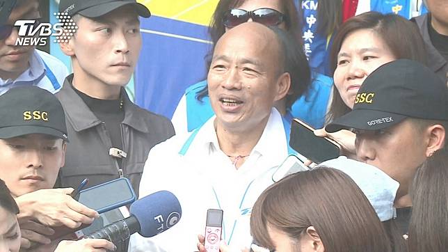 韓國瑜1日回防高雄幫8位黨籍立委候選人站台助選。(圖／TVBS)