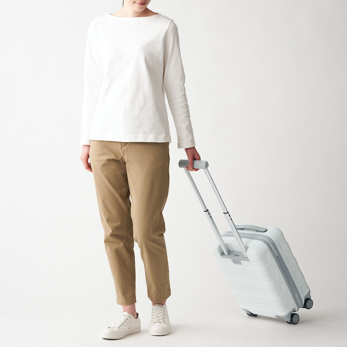 MUJI 無印良品純白「四輪硬殼止滑拉桿箱」行李箱
