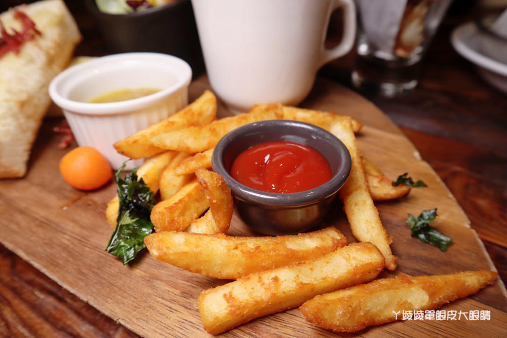 新竹美食餐廳推薦佐佐義，竹北平價義式料理！小木偶童話玻璃屋