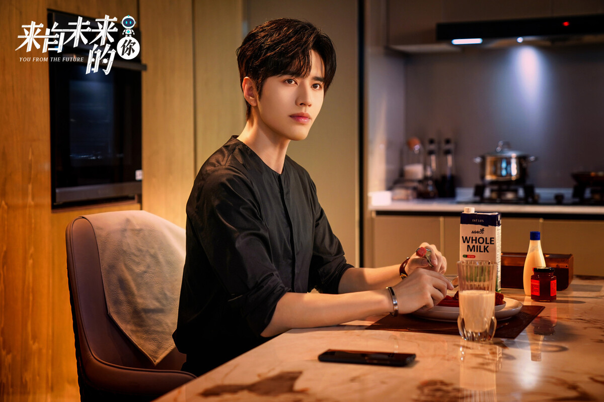 八月定檔陸劇！《七時吉祥》開播熱度高，《灼灼風流》有周翊然，《25小時戀愛》超高甜