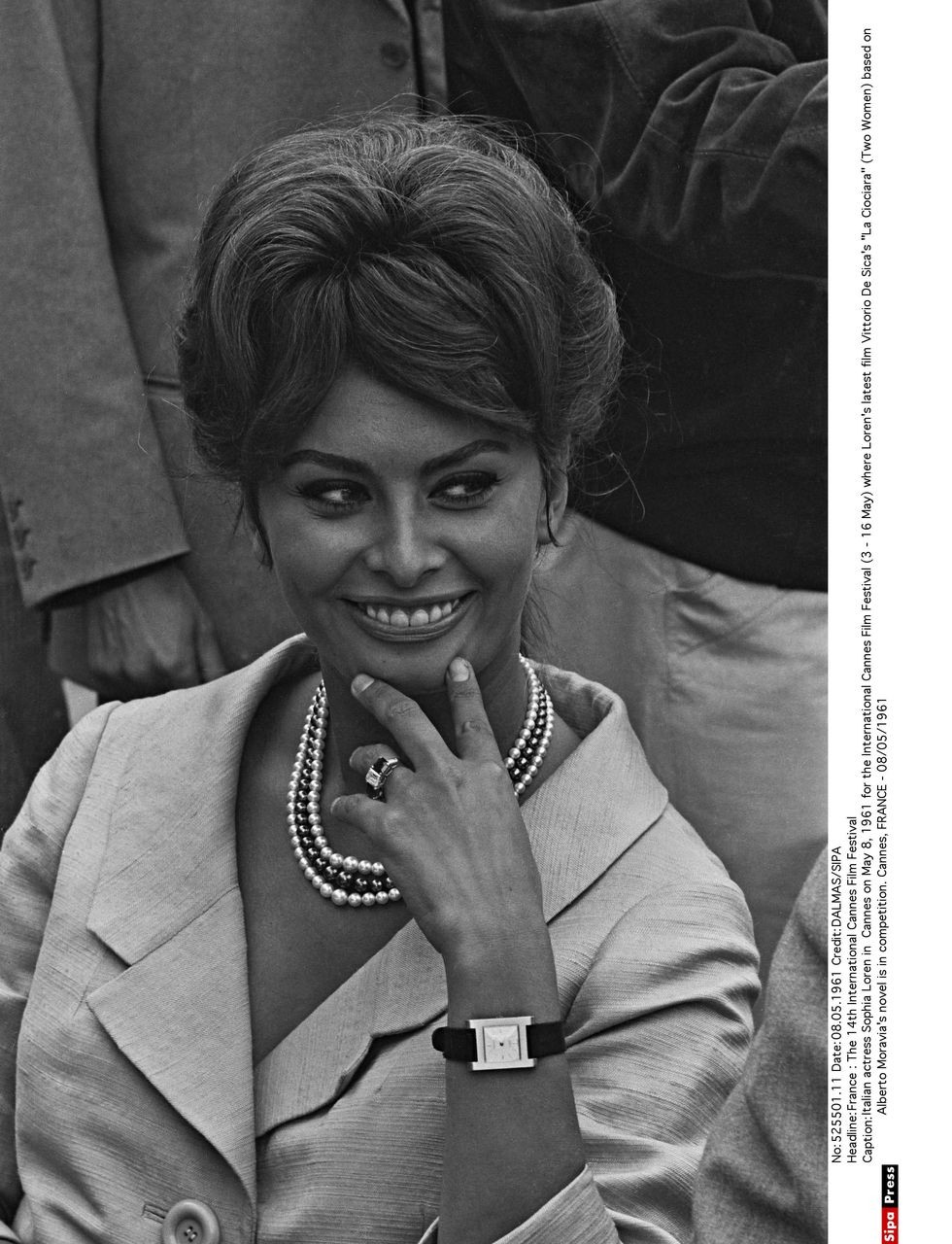 祝 87歳 生涯女優を宣言する ソフィア ローレン のスター人生と美貌遍歴 Harper S Bazaar バザー