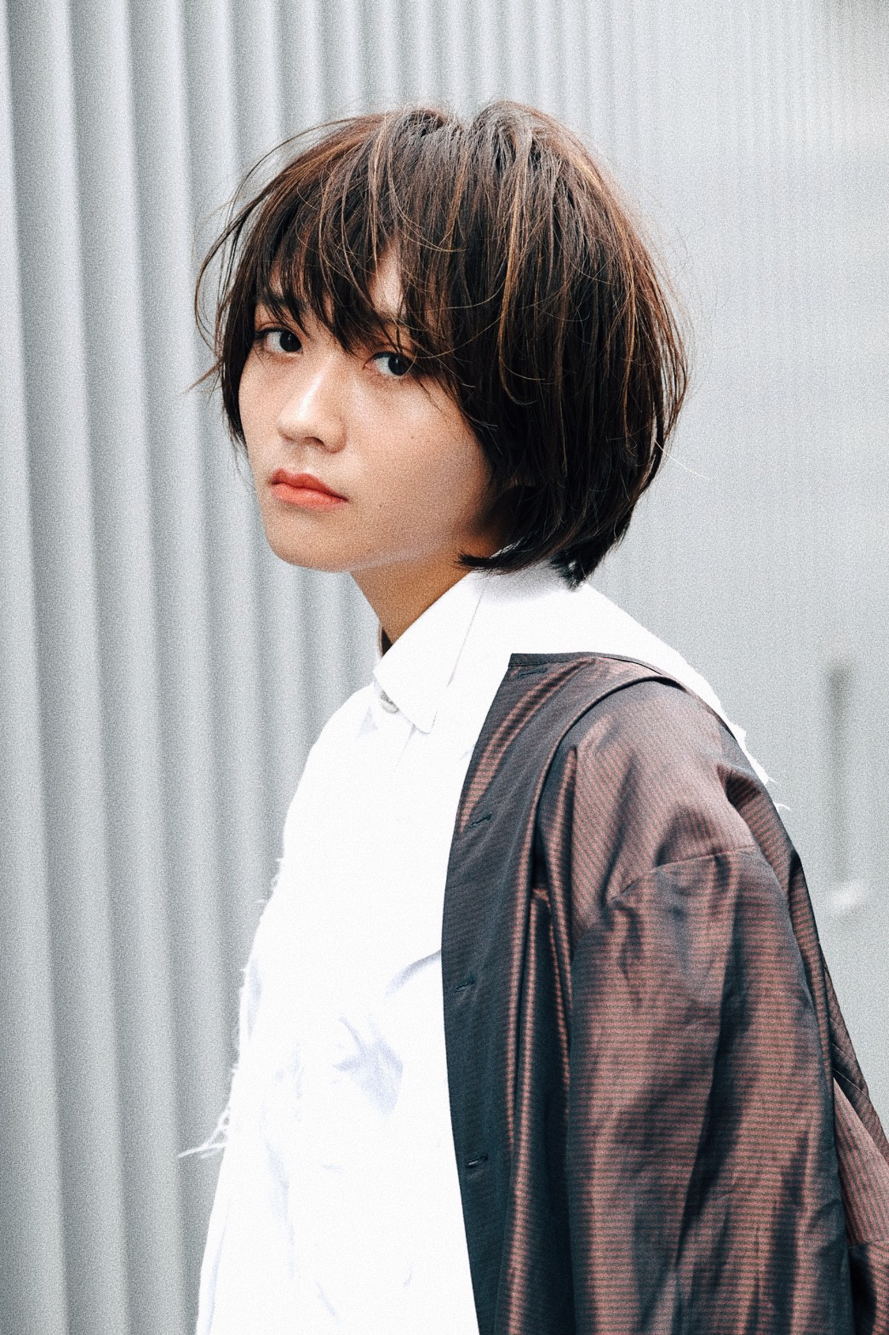 春のストレートボブスタイル