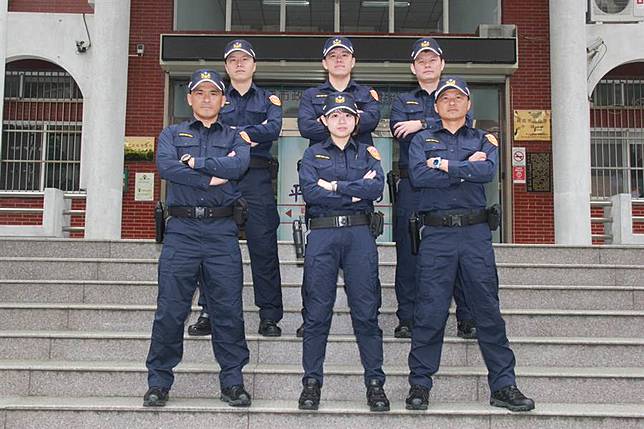 新式警察制服平鎮警壓力測試 沒問題 中時新聞網 Line Today