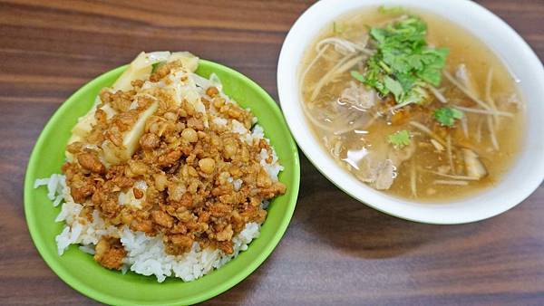【台北美食】東門赤肉羹-吃過都讚不絕口!超過30年老字號美食小吃店 【台北美食】東門赤肉羹-吃過都讚不絕口!超過30年老字號美食小吃店