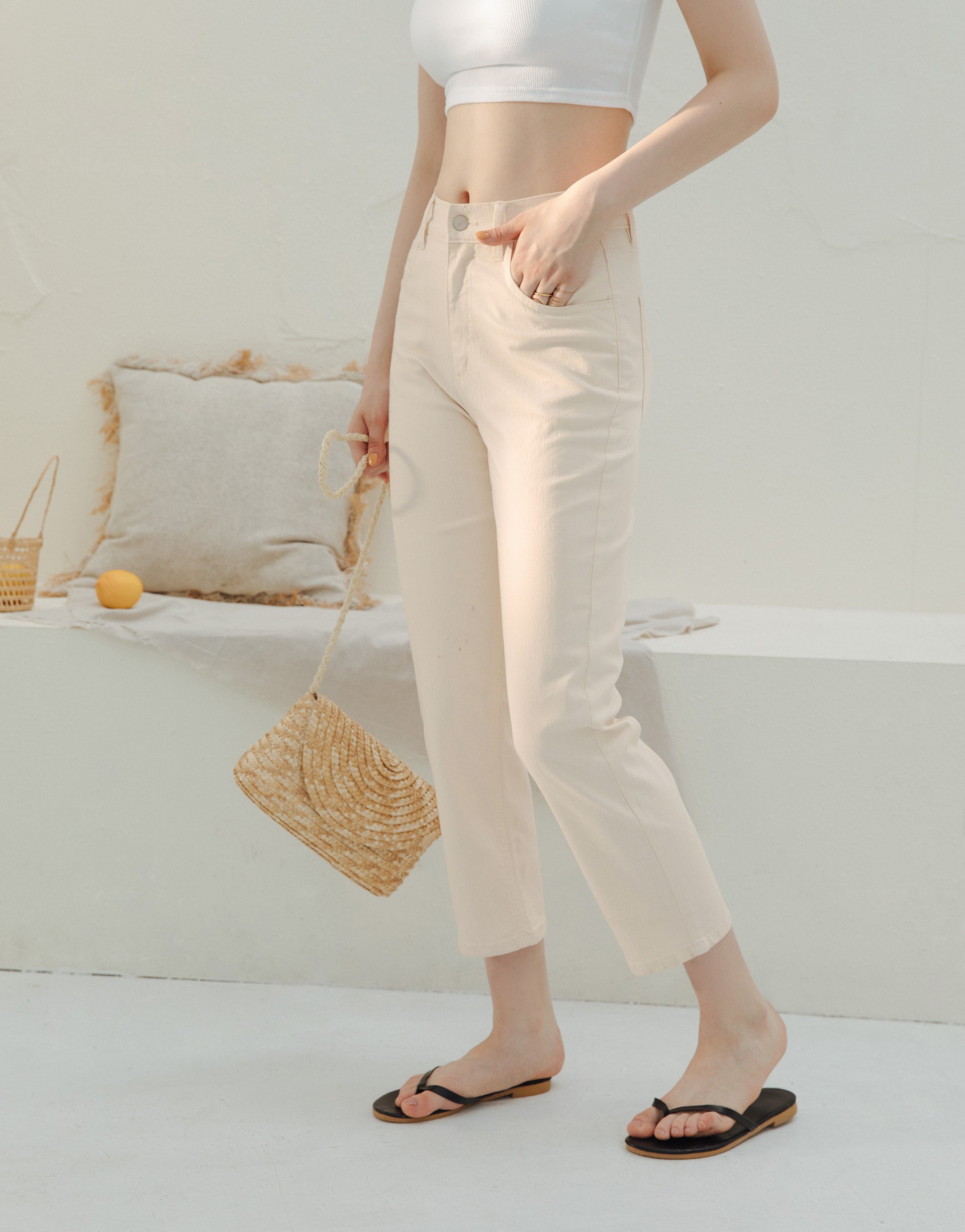 質感牛仔彈性面料/修身直筒設計/前後有真口袋