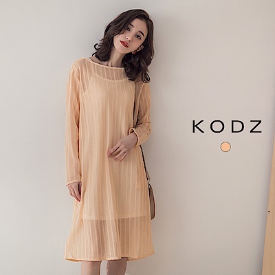 薄料針織設計適合微涼春天穿著混色設計更顯質感隨意搭配腰帶就能呈現獨特品味配件、外搭、包包皆為另外搭配