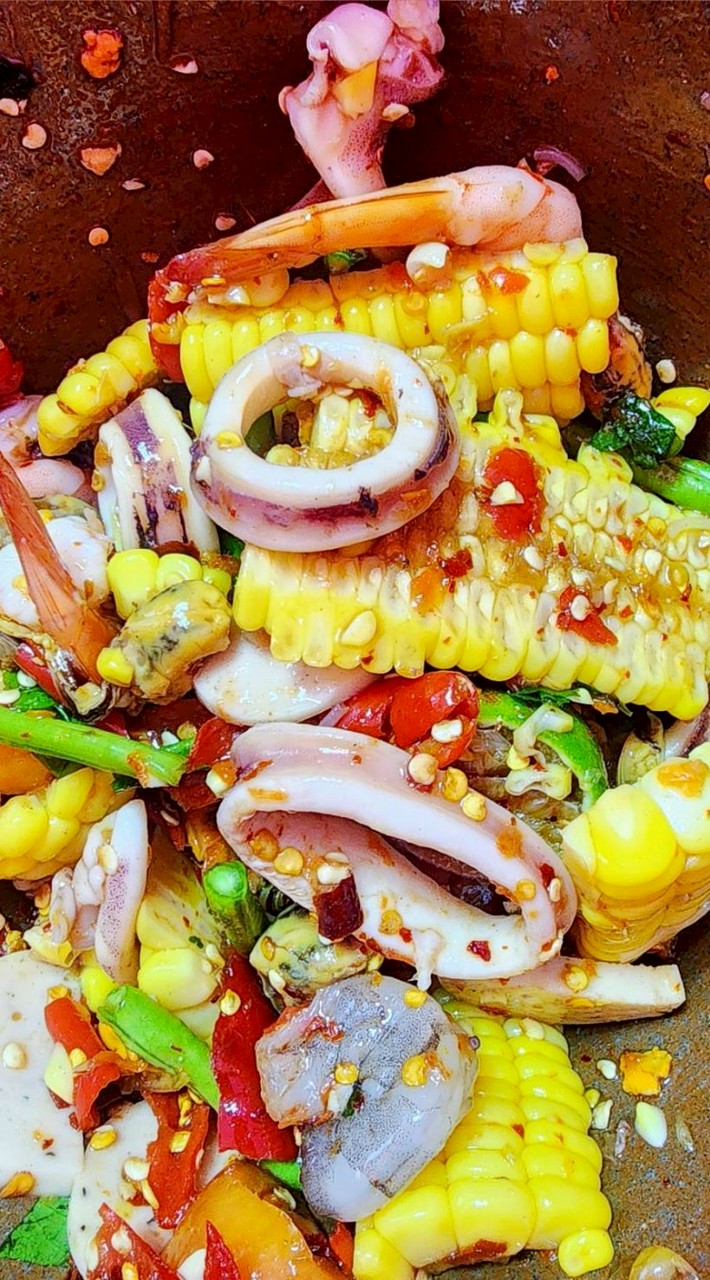 ร้านส้มตำแซ่บซี๊ดด..หน้า 7-11 หมู่บ้านบ้านพฤกษาซีนเนอรรี