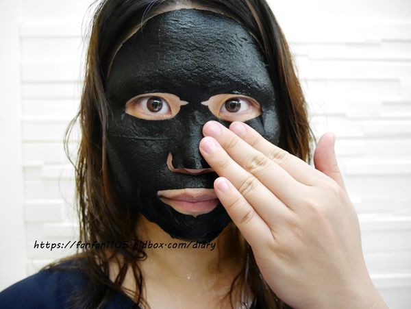 面膜界的美肌導入儀【TYCHE。太姬】石墨烯活顏鑽光面膜 敷一片等於用了一整瓶精華液 (7).JPG