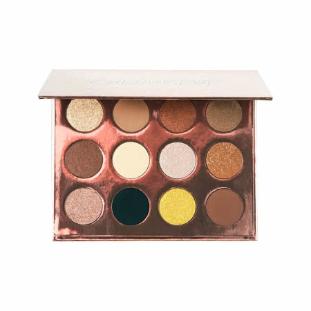 ColourPop是美國平價品牌，12個顏色，總共有8個霧面、4個珠光，顯色度高、上色很均勻、延展度不錯，能到打造超多不同款的眼妝。