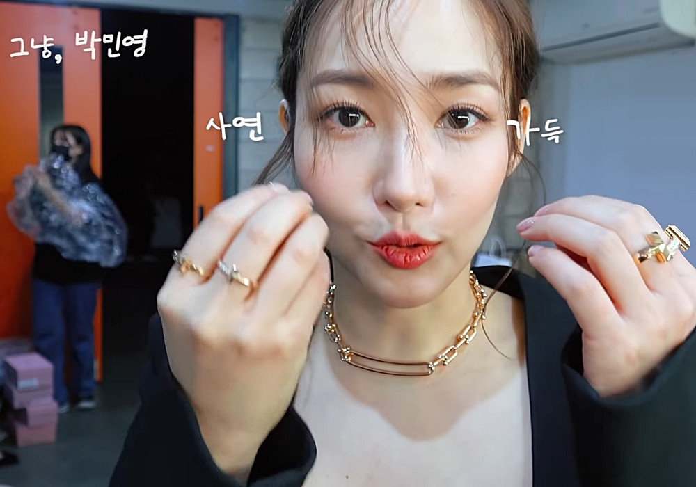 朴敏英拍照技巧3：眼神有故事、腦袋放空