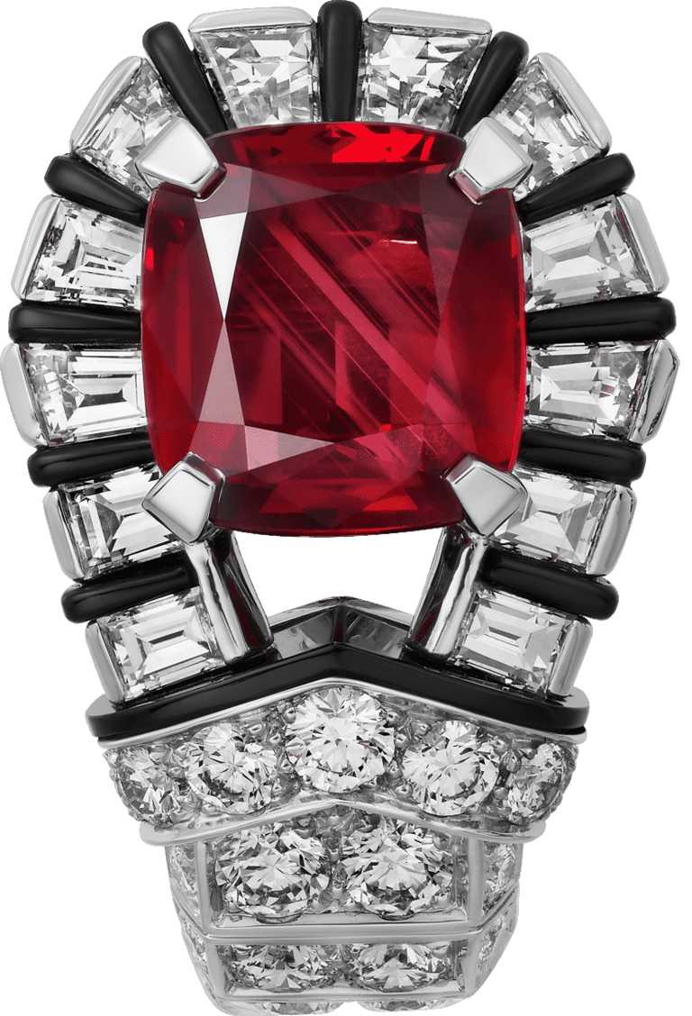 Cartier「RED BOUCLE」系列，紅色搭扣紅寶石耳環╱17,100,000元。（圖╱Cartier提供）