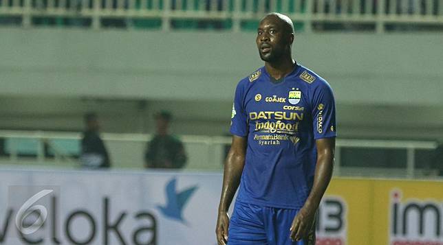 Diacuhkan Persib, Cole Curhat di Instagram