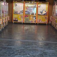機場口娃娃機店
