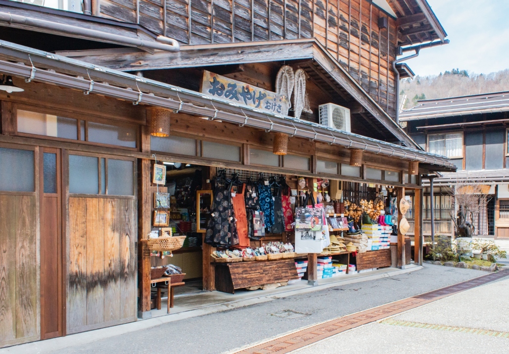 收到超令人困擾的日本國內旅行伴手禮 TOP10_貰って困る国内旅行のお土産 TOP10_第五名_民俗藝術品