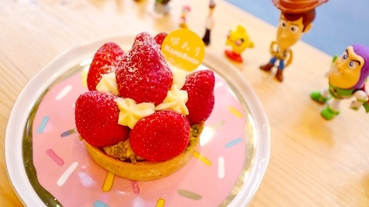 捷運淡水站美食 撼動屋英專店 甜點下午茶～草莓塔配千層蛋糕，享受幸福時刻