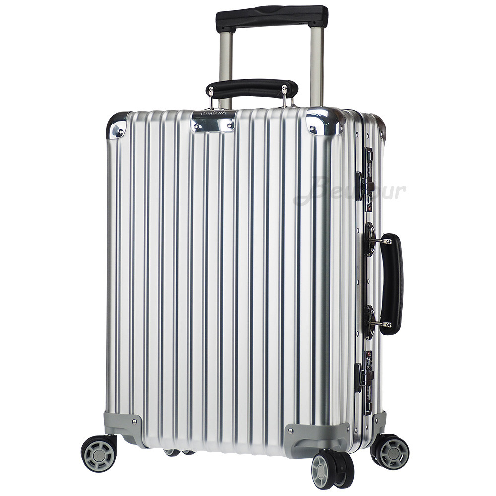 *保固書皆有德國授權經銷商店章及購買日期，攜保固書至全球(含台灣)任一門市，即可享保固服 務，詳細保固內容可參考RIMOWA官網或是本賣場中的商品介紹。 *產品特色介紹、使用說明、原廠貼紙將偕同原廠保