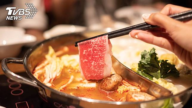 獨自到吃到飽餐廳用餐錯了嗎？示意圖／TVBS