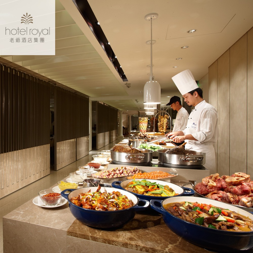 老爺酒店集團聯合餐飲/通用券 【以下擇一酒店使用】 ▲台北老爺酒店：三擇一 ˙Le Café咖啡廳自助式午餐或晚餐2客。 ˙明宮廳午間套餐2客或晚間套餐1客。 ˙中山日本料理廳午間套餐2客或晚間套餐1