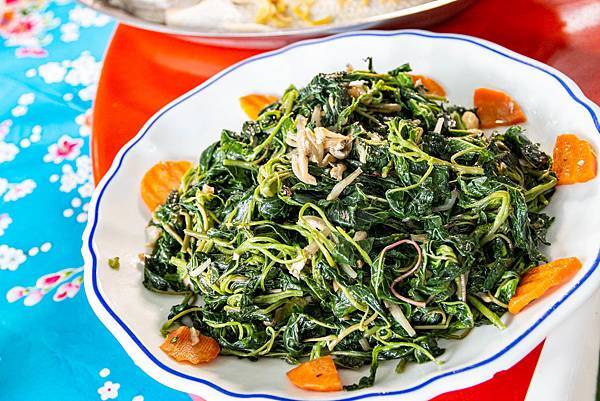 【日月潭一日遊】南投頭社活盆地農村美食餐桌與休閒農場-體驗不一樣的在地食材美味佳餚與獨特河道獨木舟體驗