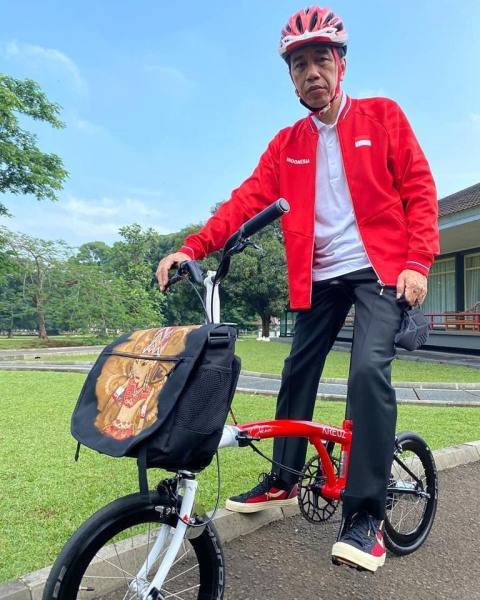  Jokowi Posting Koleksi Sepeda Semuanya Buatan Indonesia