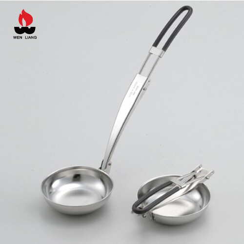 文樑是台灣登山界的no.1 品牌 其多項不鏽鋼餐具做工精緻質感極佳 此款湯匙 收納極小 只有一支小iphone大 特別適合登山露營需求 悠遊戶外wen liang 不鏽鋼折疊湯匙 採用高級18-8 3
