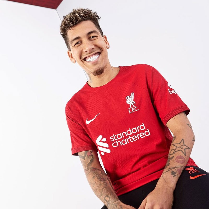 リヴァプール、2022-23新ユニフォームを発表！袖には「絆のYNWA