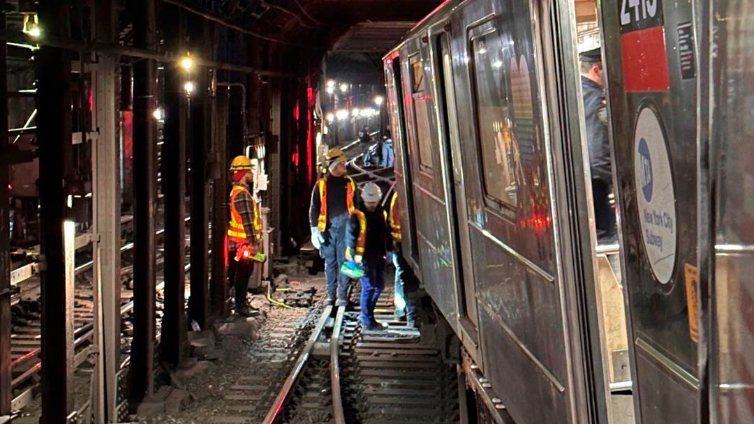 New York Subway Train Collision and Derailment: 24 Injured and Hundreds Evacuated