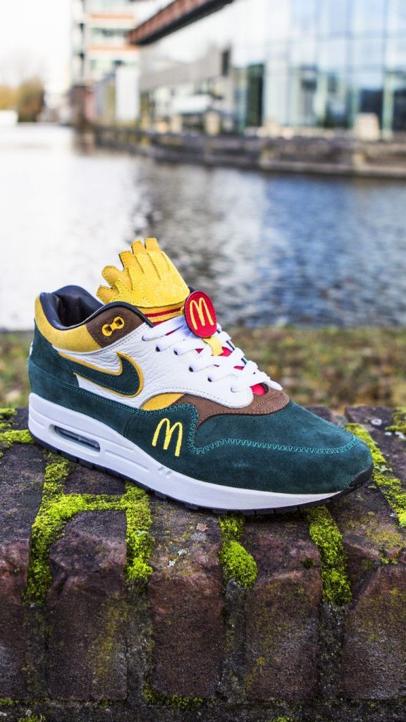 麥當勞進軍時尚圈的聯名又來了，網路上出現一款麥當勞ＸNike Air Max 1球鞋