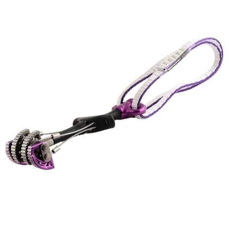 DMM經典活動岩械，特別的單軸心與雙輪軸設計，與無陽極處理雙溝槽表面，是傳統攀登愛好者的夢幻逸品。