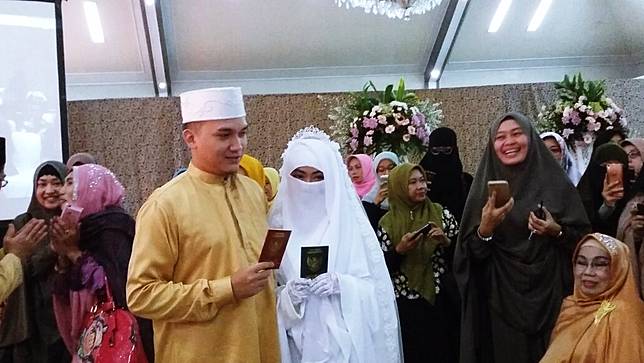 8 Fakta tentang Perubahan Hidup Egi John yang Menikahi Wanita Bercadar