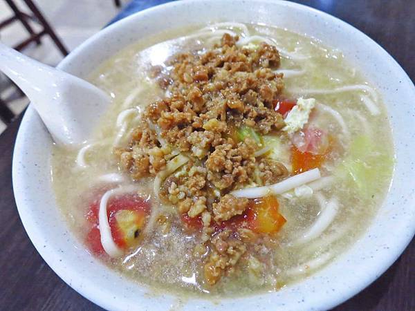 【台北美食】龍記搶鍋麵-巷弄裡的超人氣麵店 【台北美食】龍記搶鍋麵-巷弄裡的超人氣麵店
