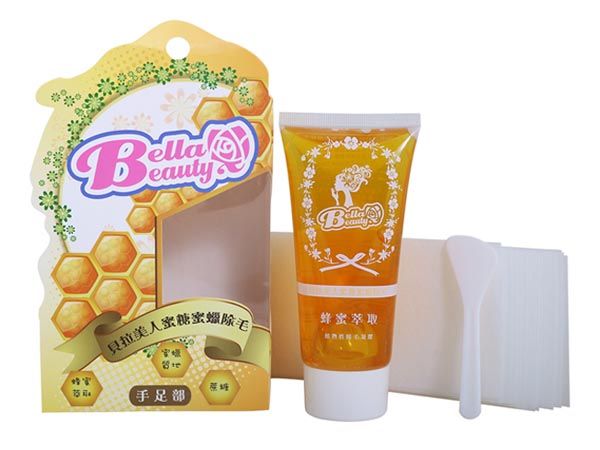 BellaBeauty貝拉美人~蜜糖蜜蠟除毛(140g)【D243881】內附除毛紙/刮板，還有更多的日韓美妝、海外保養品、零食都在小三美日，現在購買立即出貨給您。