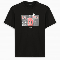 Crewneck t-shirt by Throwback in cotton featuring graphic print on the front and rib-knit trims. Fal