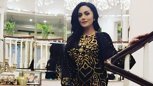 Amazing! Celana Panjang Doang Harganya Rp 33 Juta, Terbukti Krisdayanti Benar-benar Kaya Raya!