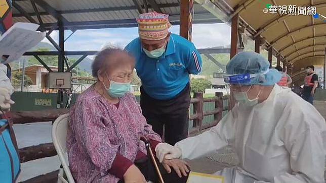 助長輩克服接種不安里長先帶領禱告 華視新聞 Line Today