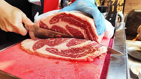 【台北美食】肉次方燒肉放題王品集團燒肉吃到飽-現點現切的超厚切PRIME沙朗牛排燒肉吃到飽