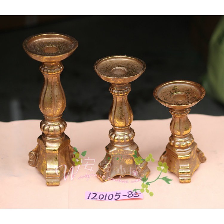 古典歐式燭臺燭臺中的精品 可適用于家居裝飾咖啡廳酒吧婚慶不管在哪里一定是眾人矚目的亮點 古典歐式燭臺燭臺中的精品 *用/途/推/薦 1.咖啡廳酒吧裝飾 點綴浪漫晚餐 2.家居擺飾白天精美裝飾品 晚上浪