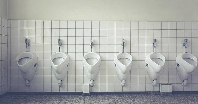 女童如廁被尾隨　色男「指侵舔尿」要求：忍耐一下